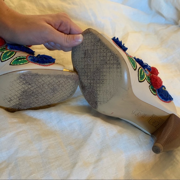 Tory Burch Ellis Embroidered Pom Pom Mules Heels - Picture 10 of 10